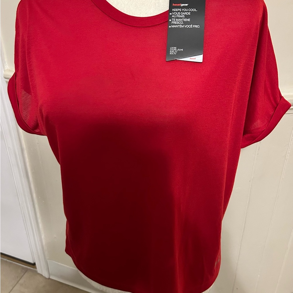NWT Under Armour HeatGear Loose Fit Performance Tee Size Small